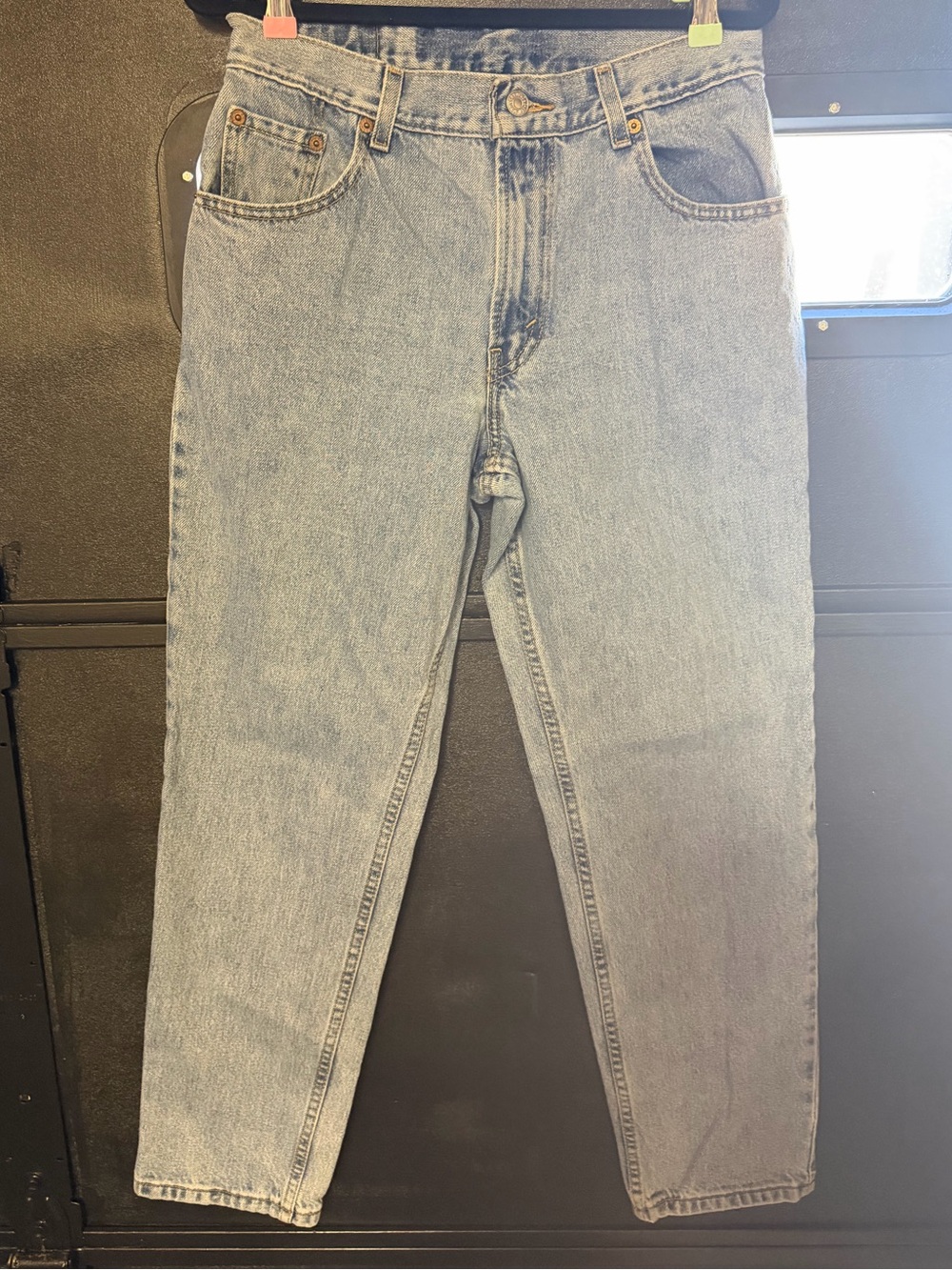 550 Relaxed Jeans Light Wash
